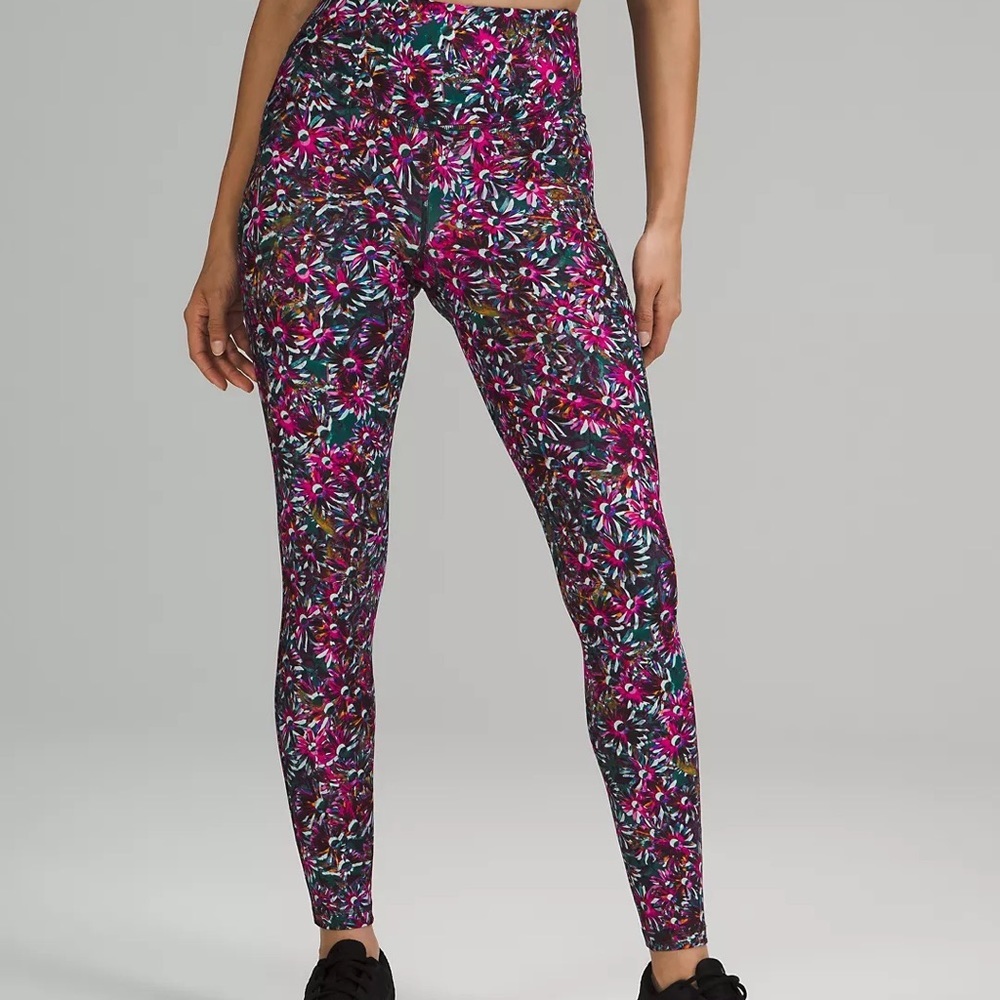 Lululemon base Pace HR Tight 28” Fleece
